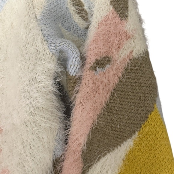 Colorful Abstract Pattern Sweater - Picture 6 of 11